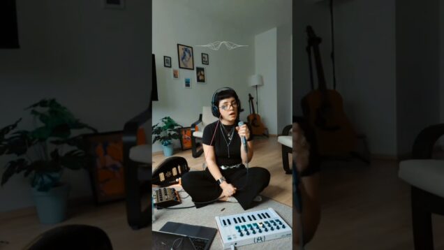 Seren Sarac – Koca Dünya #electronicmusic #gocadünya #orhangencebay #touchdesigner #kocadünya