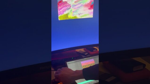 Experimenting with audio reactive visuals #touchdesigner #max4live #audiovisual #ableton