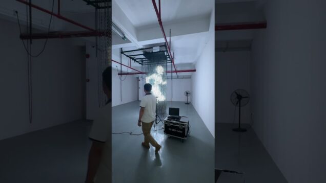 Immersive Interactive 3D Volumetric LED Display V3 Organic P25 Touchdesigner + Kinect Azure