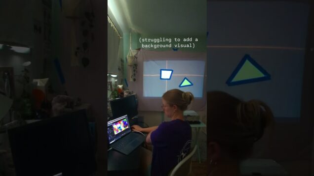 my first time trying projection mapping! Kantan Mapper in TouchDesigner #touchdesigner #computerart