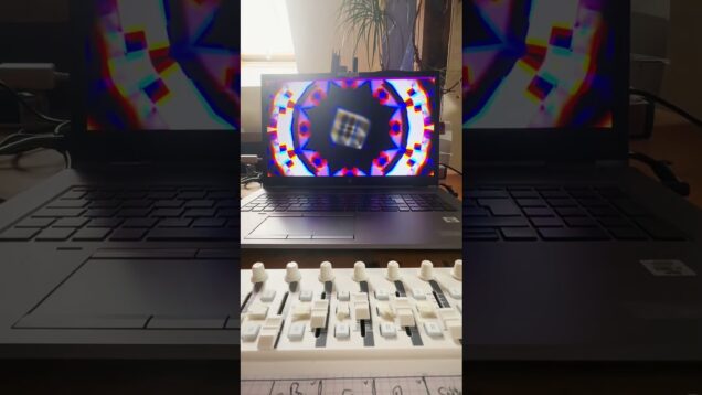 VJ with #Touchdesigner & #blender