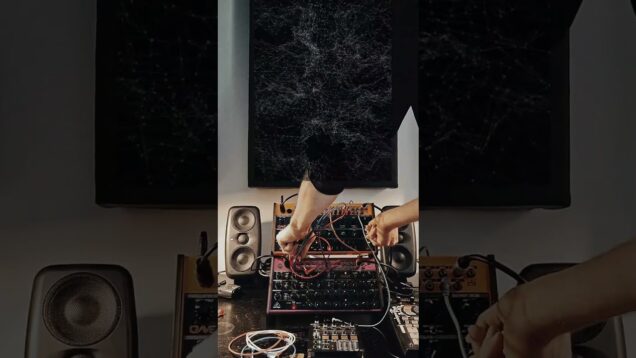 Dark Generative Textures | Behringer Edge, Crave & Soma RoAT + TouchDesigner 🕸️⚡️